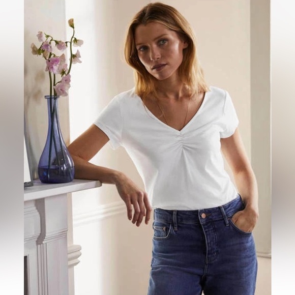 Boden Supersoft V-neck White T-shirt Ruched Detail size 8 - Picture 1 of 13